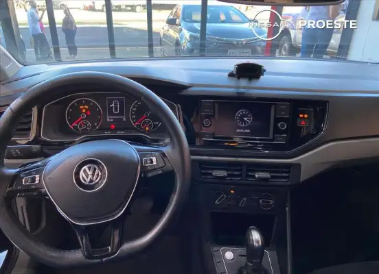 VOLKSWAGEN-POLO-2019