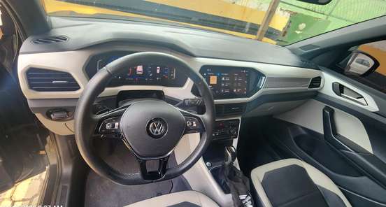 VOLKSWAGEN-T-CROSS-2021