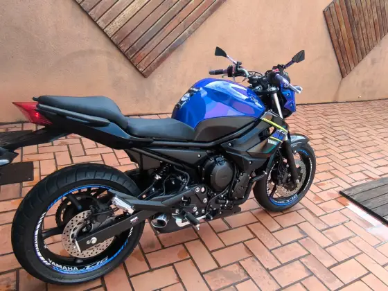 YAMAHA XJ6 N ABS 