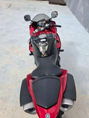 YAMAHA-YZF R1-2011