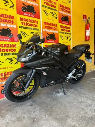 YAMAHA-YZF R15-2025