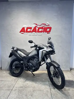 HONDA XRE 300 SAHARA ADVENTURE HONDA XRE 300 SAHARA ADVENTURE