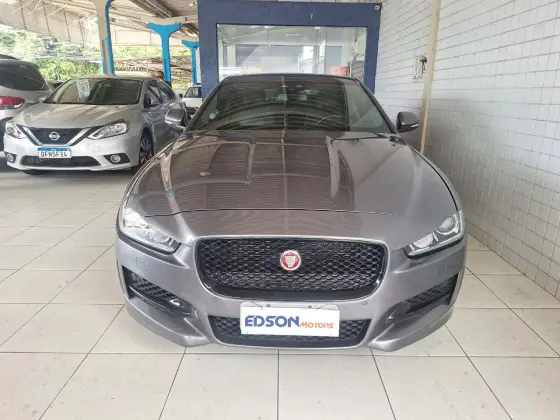 JAGUAR XE 2.0 16V INGENIUM P250 GASOLINA R-SPORT 4P AUTOMÁTICO