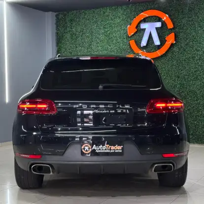 PORSCHE-MACAN-2016
