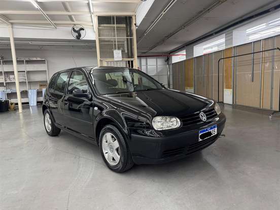 VOLKSWAGEN-GOLF-2001