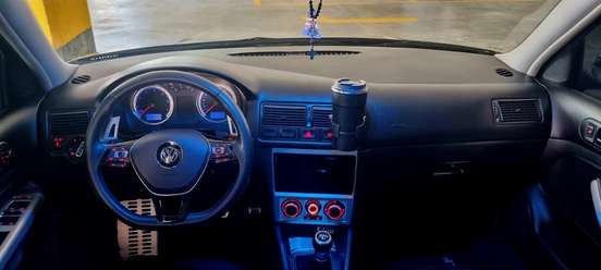 VOLKSWAGEN-GOLF-2006