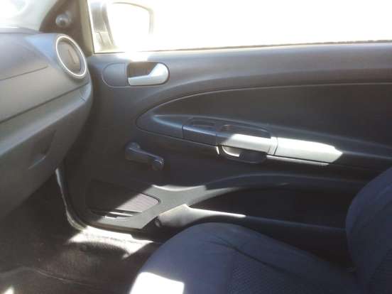 VOLKSWAGEN-SAVEIRO-1.6 MI STARTLINE CS 8V FLEX 2P MANUAL VOLKSWAGEN-SAVEIRO-2015