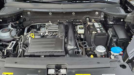 VOLKSWAGEN-TAOS-2021