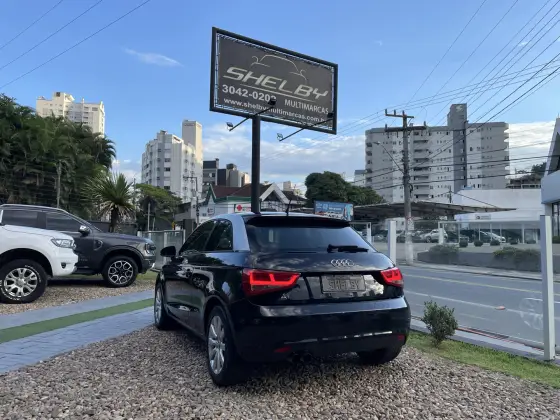 AUDI A1 1.4 TFSI ATTRACTION 16V 122CV GASOLINA 2P AUTOMÁTICO