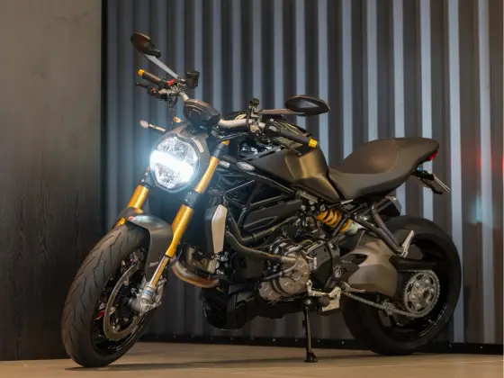 DUCATI MONSTER 1200 S DUCATI MONSTER 1200 S