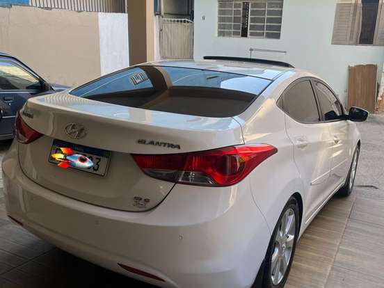 HYUNDAI-ELANTRA-1.8 GLS 16V GASOLINA 4P AUTOMÁTICO HYUNDAI-ELANTRA-2012