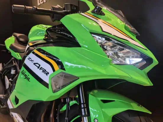 KAWASAKI-NINJA ZX-4RR-2025