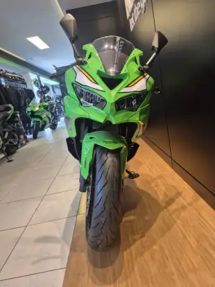 KAWASAKI-NINJA ZX-4RR KAWASAKI-NINJA ZX-4RR-2025