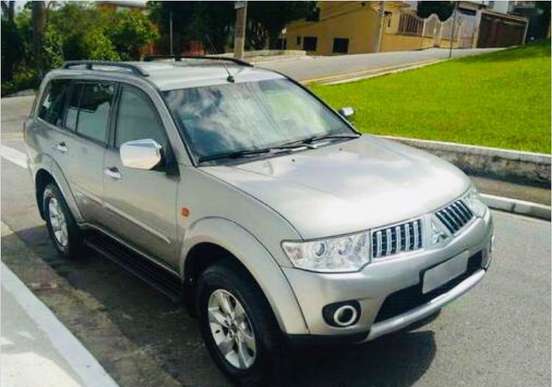 MITSUBISHI-PAJERO DAKAR-3.2 HPE 4X4 7 LUGARES 16V TURBO INTERCOOLER DIESEL 4P AUTOMÁTICO MITSUBISHI-PAJERO DAKAR-2013