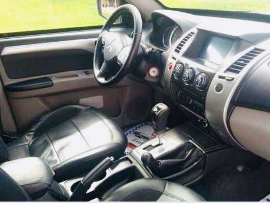MITSUBISHI-PAJERO DAKAR-3.2 HPE 4X4 7 LUGARES 16V TURBO INTERCOOLER DIESEL 4P AUTOMÁTICO MITSUBISHI-PAJERO DAKAR-2013
