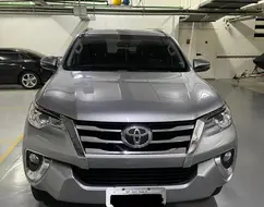 TOYOTA HILUX SW4 2.7 SRV 7 LUGARES 4X2 16V FLEX 4P AUTOMÁTICO TOYOTA HILUX SW4 2.7 SRV 7 LUGARES 4X2 16V FLEX 4P AUTOMÁTICO