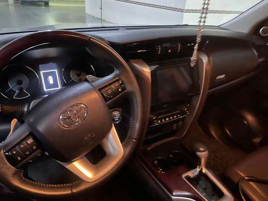 TOYOTA-HILUX SW4-2.7 SRV 7 LUGARES 4X2 16V FLEX 4P AUTOMÁTICO TOYOTA-HILUX SW4-2018