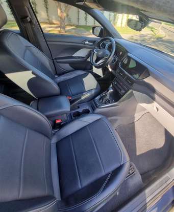VOLKSWAGEN-T-CROSS-2021