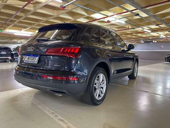 AUDI-Q5-2019