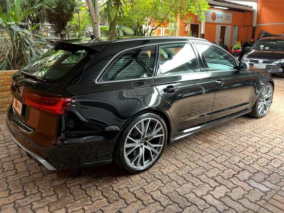 AUDI-RS6-2018