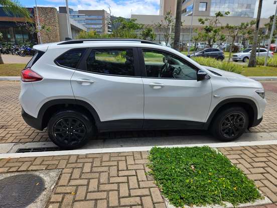 CHEVROLET-TRACKER-2021