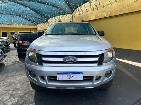 FORD RANGER 2.5 XLS 4X2 CD 16V FLEX 4P MANUAL FORD RANGER 2.5 XLS 4X2 CD 16V FLEX 4P MANUAL