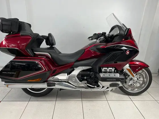 HONDA GL 1800 GOLD WING TOUR 