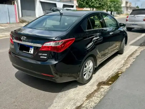 HYUNDAI-HB20S-1.6 PREMIUM 16V FLEX 4P AUTOMÁTICO HYUNDAI-HB20S-2015