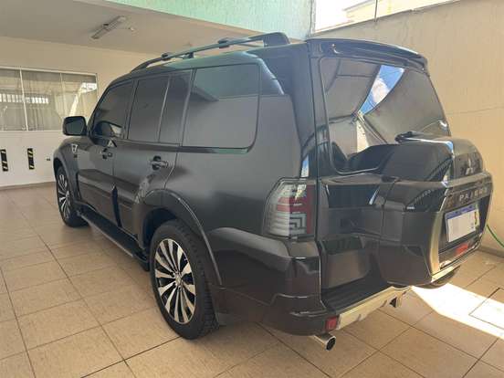MITSUBISHI-PAJERO FULL-3.2 HPE 4X4 16V TURBO INTERCOOLER DIESEL 4P AUTOMÁTICO MITSUBISHI-PAJERO FULL-2015