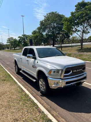RAM 2500 6.7 LARAMIE 4X4 CD I6 TURBO DIESEL 4P AUTOMÁTICO