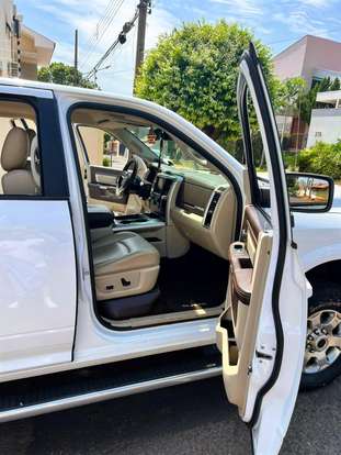 RAM-2500-6.7 LARAMIE 4X4 CD I6 TURBO DIESEL 4P AUTOMÁTICO RAM-2500-2016