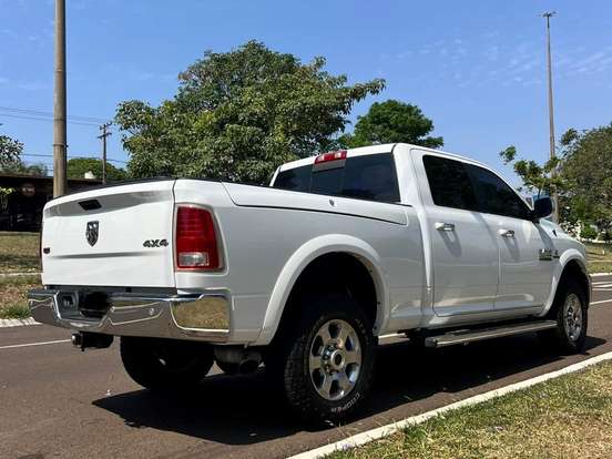 RAM-2500-6.7 LARAMIE 4X4 CD I6 TURBO DIESEL 4P AUTOMÁTICO RAM-2500-2016
