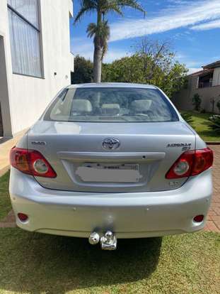 TOYOTA-COROLLA-2010