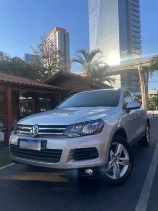 VOLKSWAGEN-TOUAREG-2011