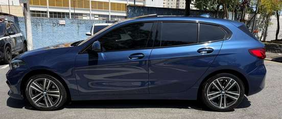 BMW-118i-2022