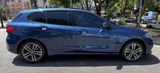 BMW-118i-2022