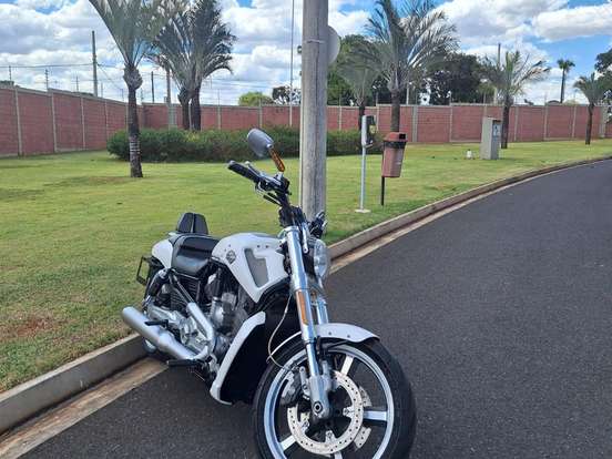 HARLEY-DAVIDSON-V-ROD MUSCLE HARLEY-DAVIDSON-V-ROD MUSCLE-2014
