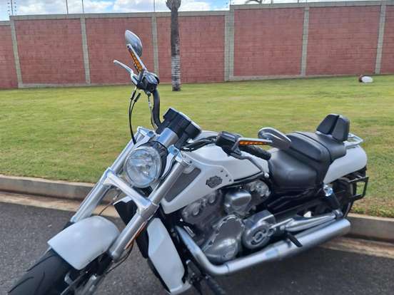 HARLEY-DAVIDSON-V-ROD MUSCLE HARLEY-DAVIDSON-V-ROD MUSCLE-2014