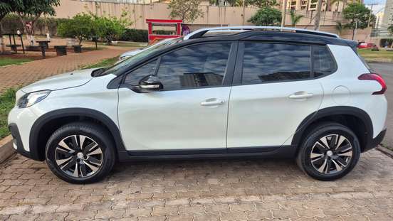 PEUGEOT-2008-2022