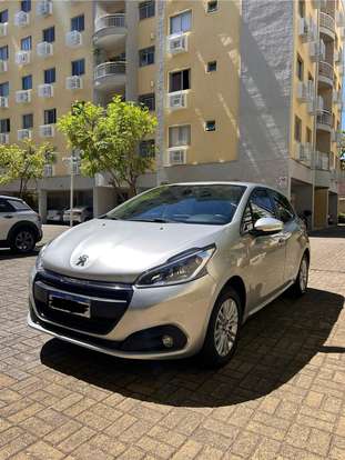 PEUGEOT-208-2020