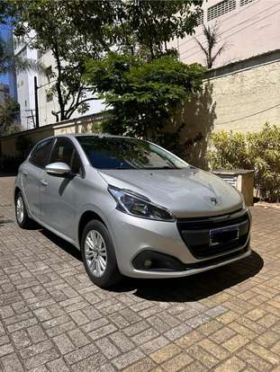 PEUGEOT-208-2020