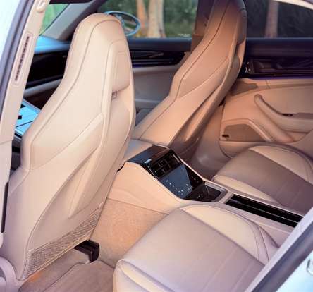 PORSCHE-PANAMERA-2024