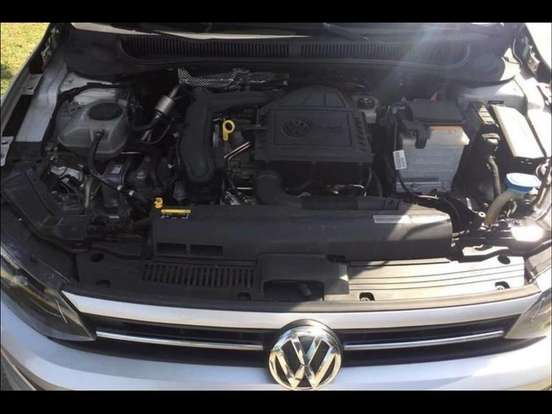 VOLKSWAGEN-POLO-1.0 200 TSI COMFORTLINE AUTOMÁTICO VOLKSWAGEN-POLO-2017