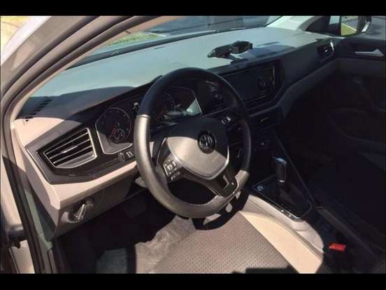 VOLKSWAGEN-POLO-1.0 200 TSI COMFORTLINE AUTOMÁTICO VOLKSWAGEN-POLO-2017