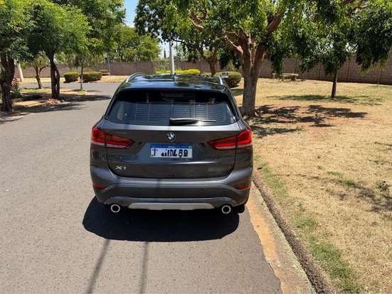 BMW-X1-2021