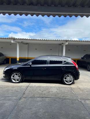 HYUNDAI-I30-2010
