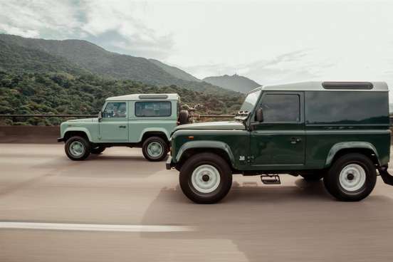 LAND ROVER-DEFENDER-2.5 90 SW TETO RIGIDO 4X4 TURBO INTERCOOLER DIESEL 2P MANUAL LAND ROVER-DEFENDER-2000
