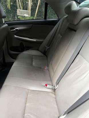 TOYOTA-COROLLA-2011