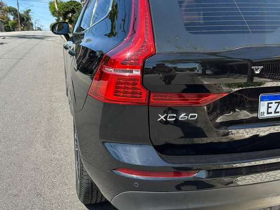 VOLVO-XC60-2.0 T5 GASOLINA MOMENTUM AWD GEARTRONIC VOLVO-XC60-2019