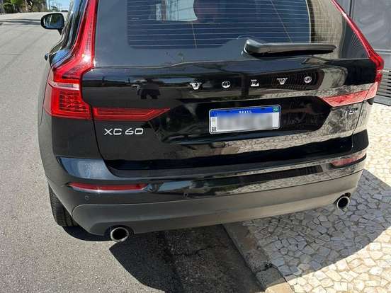 VOLVO-XC60-2.0 T5 GASOLINA MOMENTUM AWD GEARTRONIC VOLVO-XC60-2019